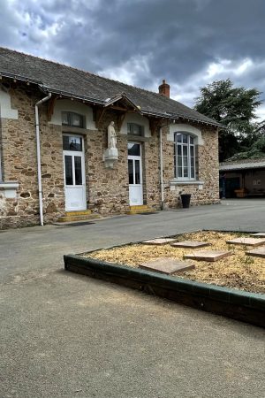 cour de l'école primaire